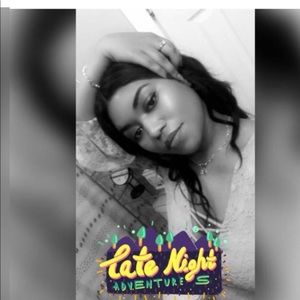 Meet your Posher, Aleida